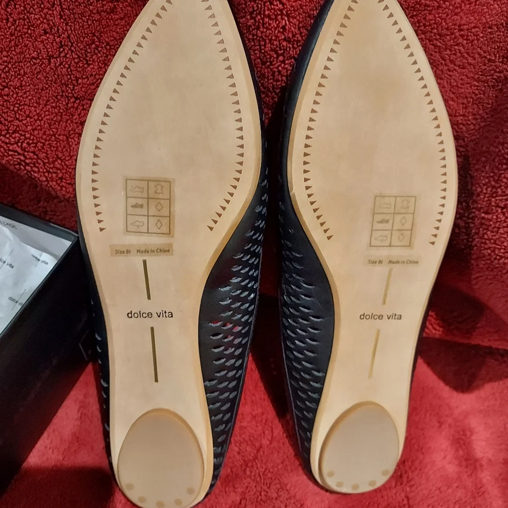 Dolce Vita Slides - Picture 2 of 6